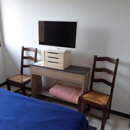 Chambre B2 Dans Un Appartement En Colocation Marseilles Buitenkant foto
