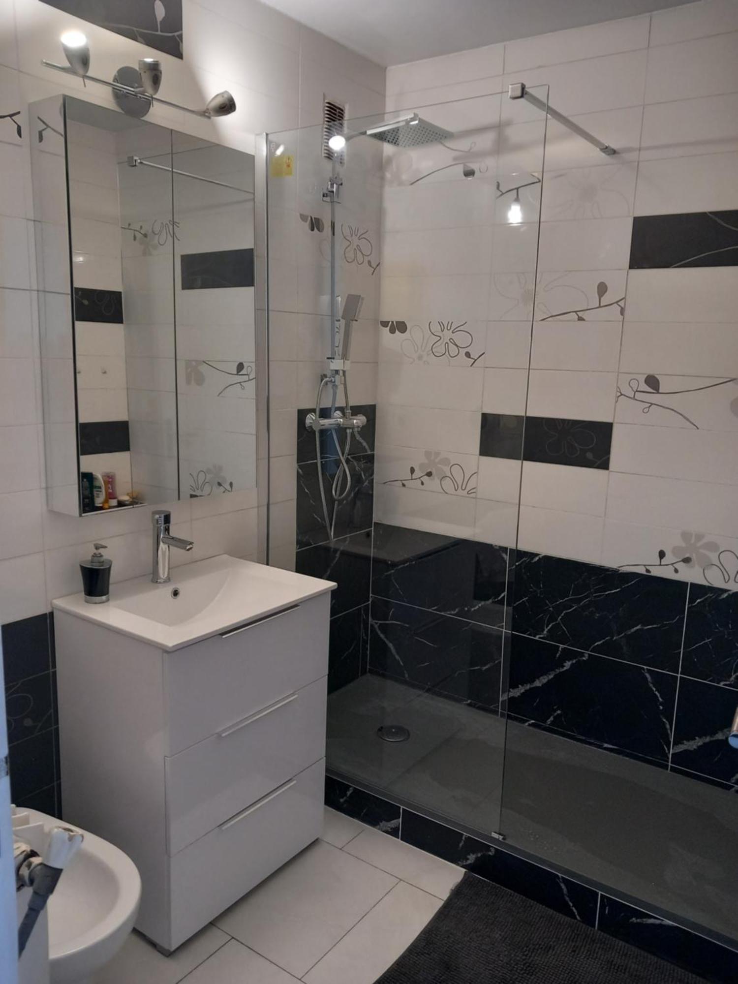 Chambre B2 Dans Un Appartement En Colocation Marseilles Buitenkant foto
